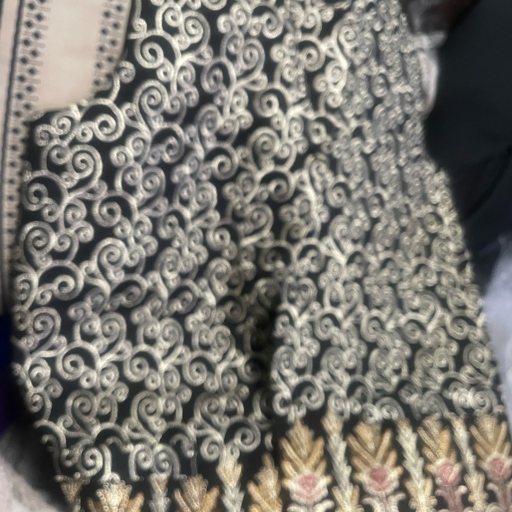 Posh Black and Gold Patterned Scarf